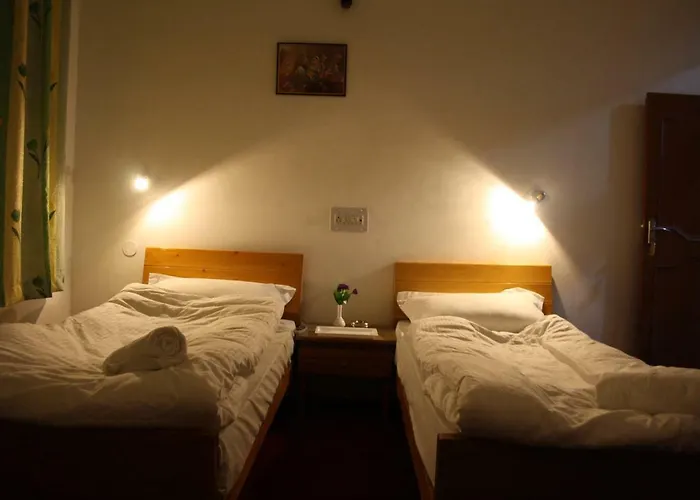 Hotel Khan Manzil
