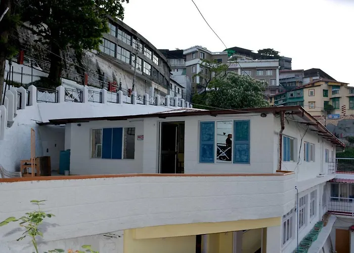 Hotel Uday Mussoorie,