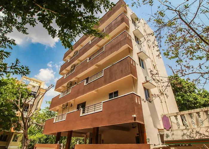 Itsy Hotels Riyas Grand