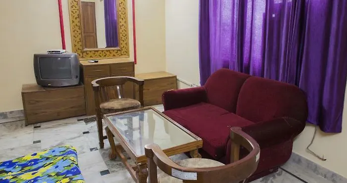Hotel Chanakaya Agra 