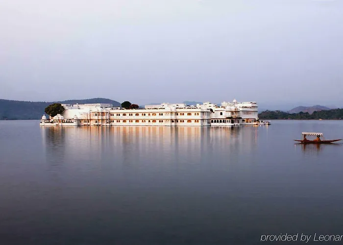 Udaipur Hotels With Pool