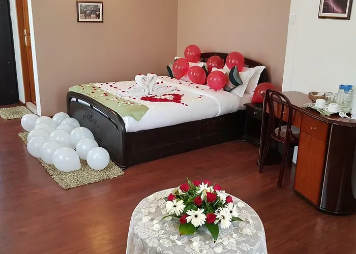 Woodland Hill Stay
