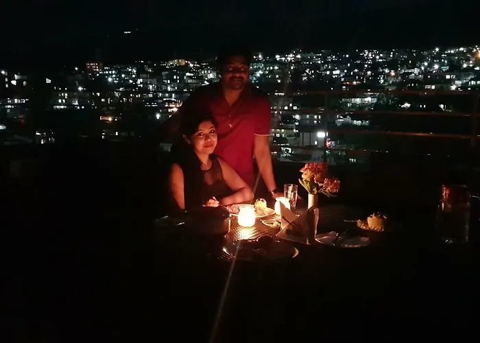 Woodland Hill Stay