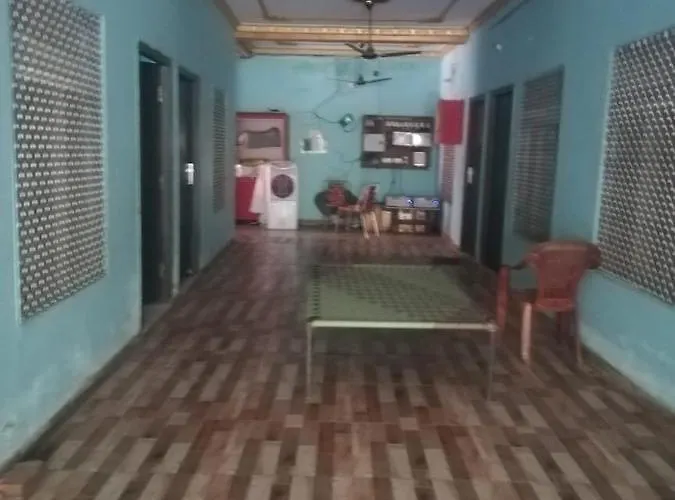 Yash Hotel