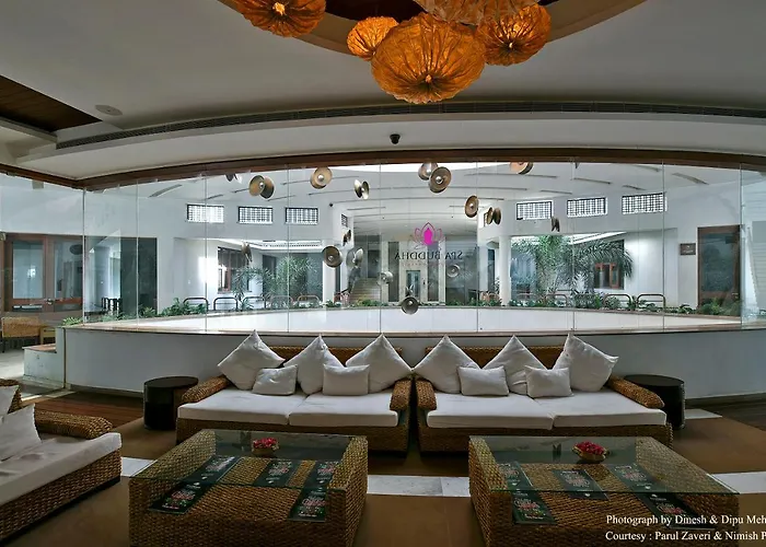 Gulmohar Greens Golf & Country Club