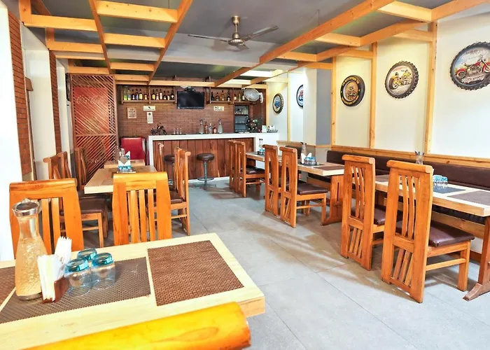 Mayur Hotel Bar And Restaurant