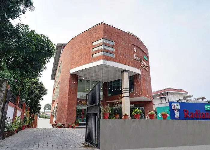 Capital O 1641 Hotel Radiance Paradise Dehradun